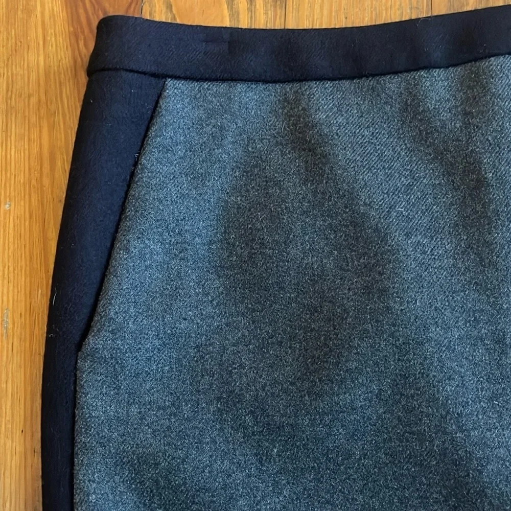 J.Crew No.2 Pencil Navy Gray Wool Skirt‎ Size 4 100% Wool